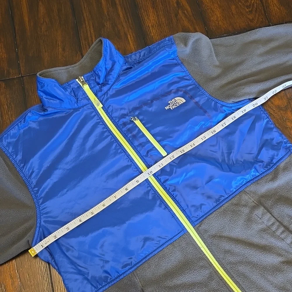 The North Face Blue/Grey Jacket, Boys Size Extra Large, Great Condition